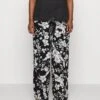 Pantalones - Black/Off-White