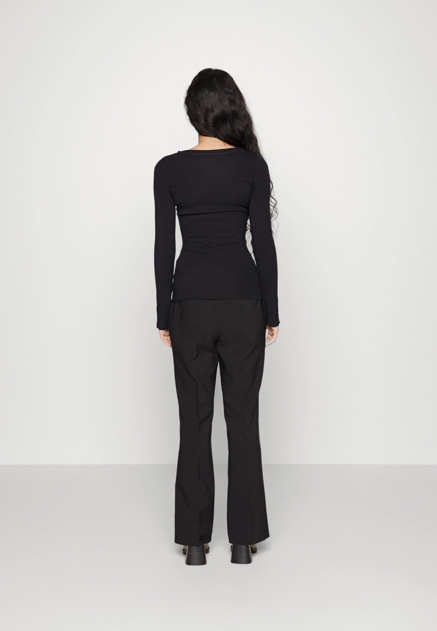 Button Detail - Jersey De Punto - Black - Imagen 3