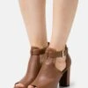 Anna Field Leather - Sandalias Tobilleras - Cognac