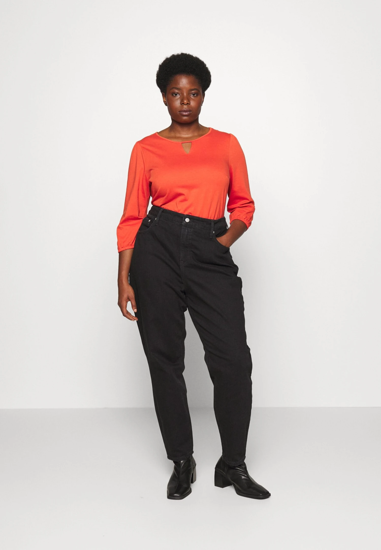 Camiseta De Manga Larga - Red - Imagen 4