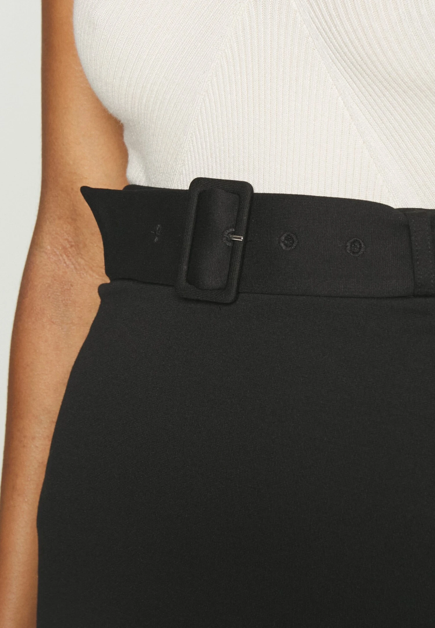 Falda Acampanada - Black - Imagen 6