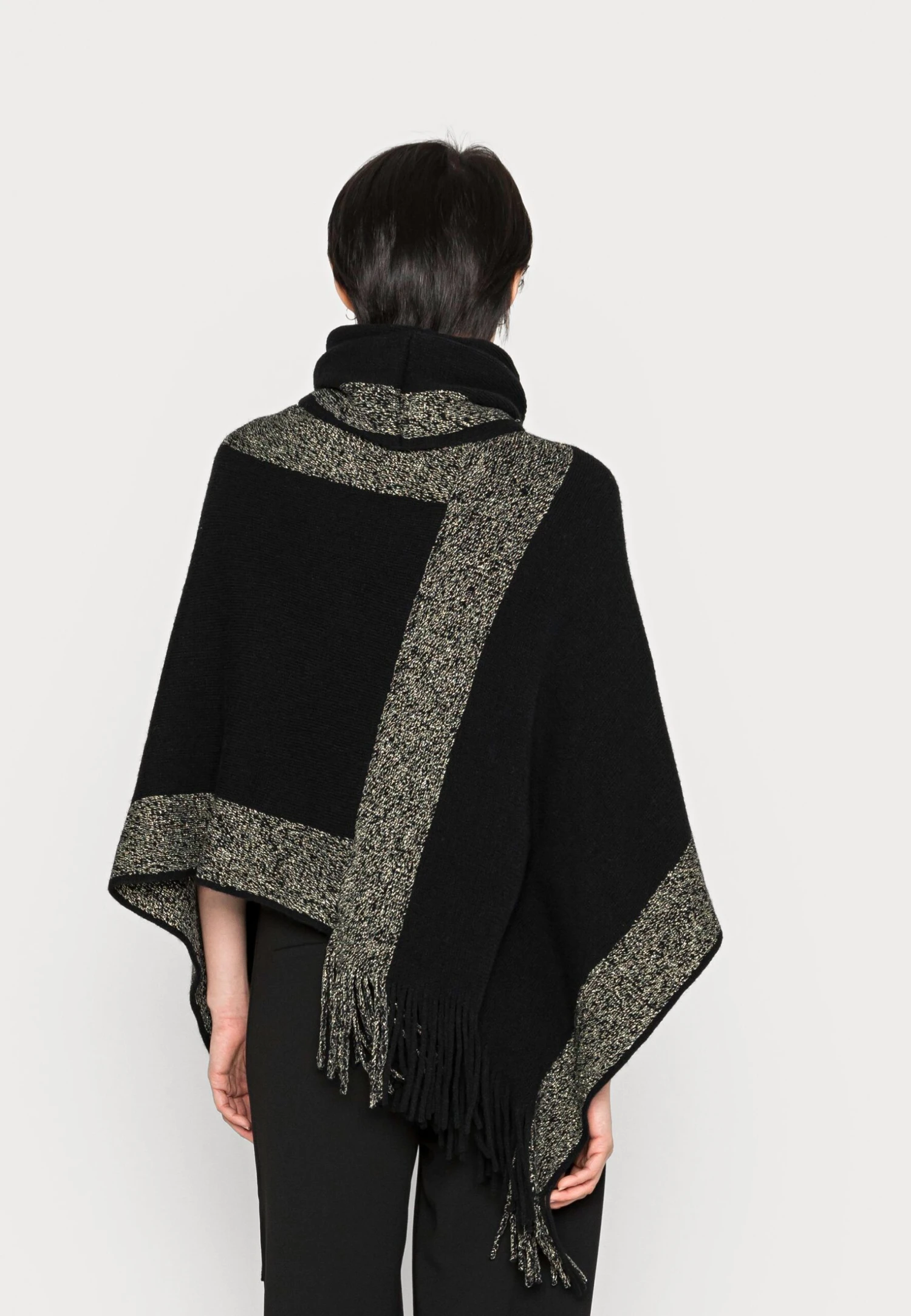 Anna Field Poncho - Black / Gold - Imagen 3